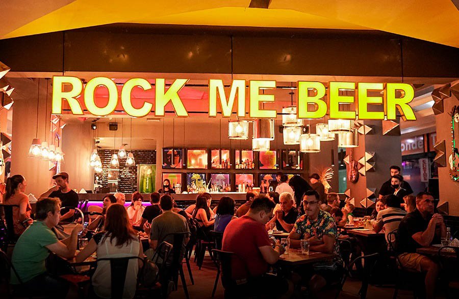 Es hora de darse los gustos (y poder pagarlos): Rock Me Beer se llenó de promos que son puro placer gastronómico